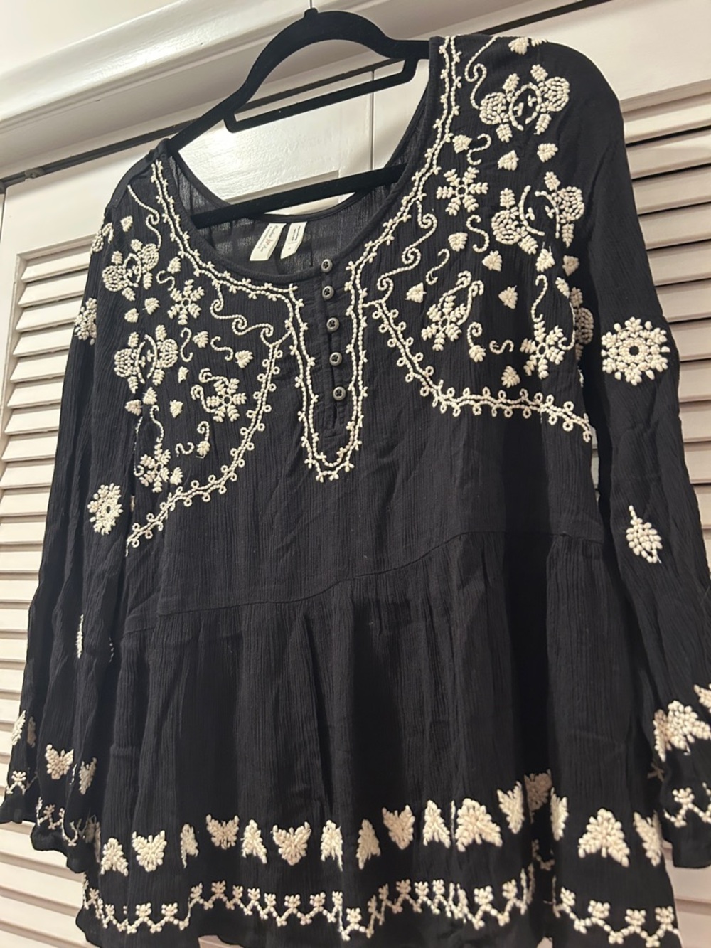 Anthropologie Black bohemian/peasant with Embroidery